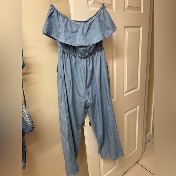 Denim sleeveless romper with pockets - Picture 4 of 4